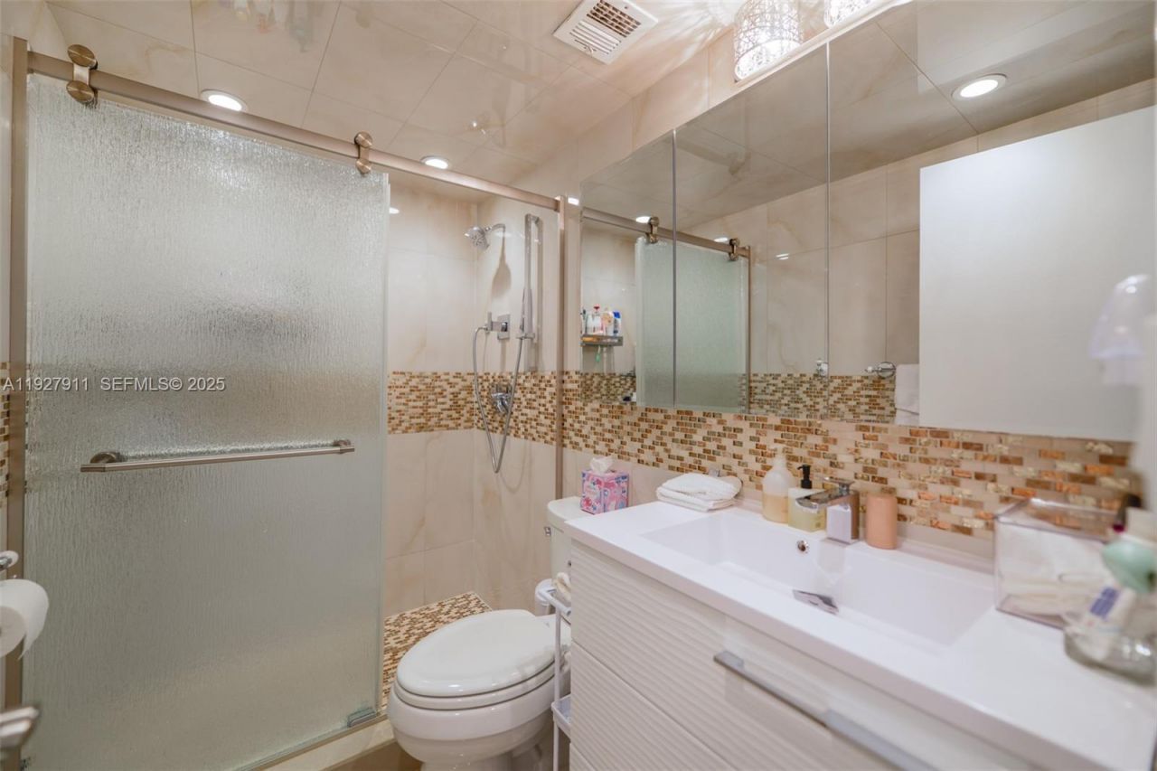 1950 S Ocean Dr, Unit 20D, Hallandale Beach, FL 33009 Photo