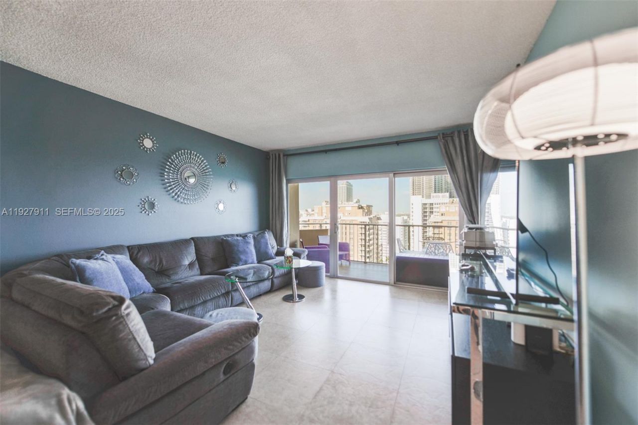 1950 S Ocean Dr, Unit 20D, Hallandale Beach, FL 33009 Photo