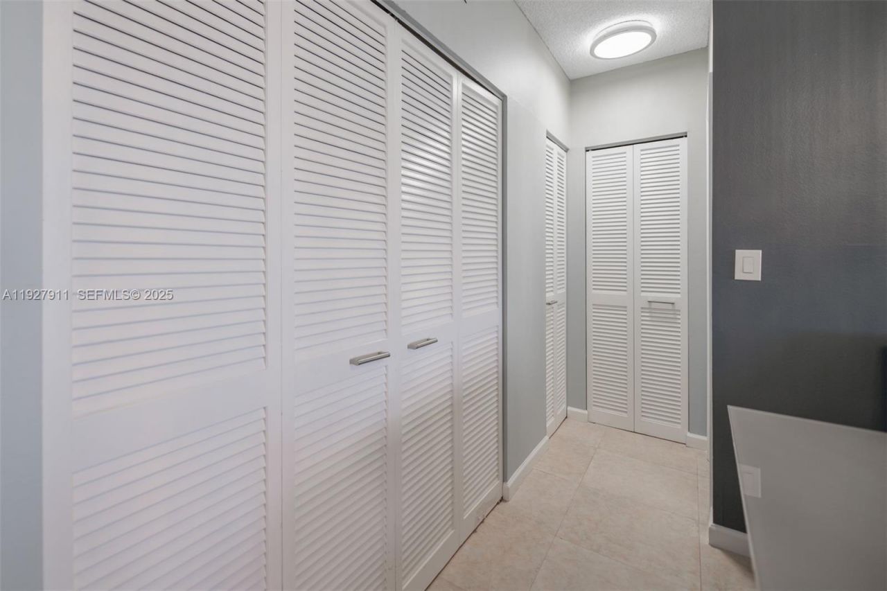 1950 S Ocean Dr, Unit 20D, Hallandale Beach, FL 33009 Photo