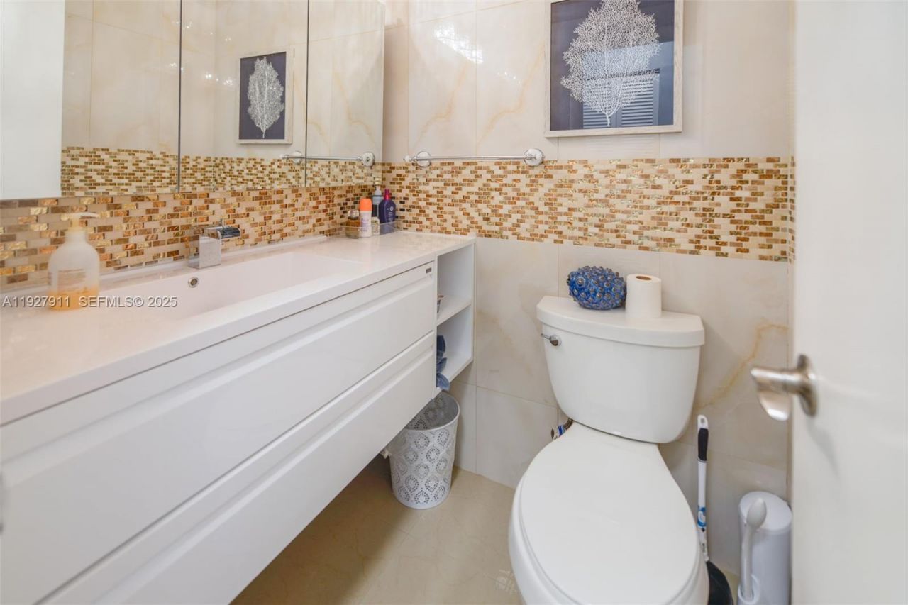 1950 S Ocean Dr, Unit 20D, Hallandale Beach, FL 33009 Photo