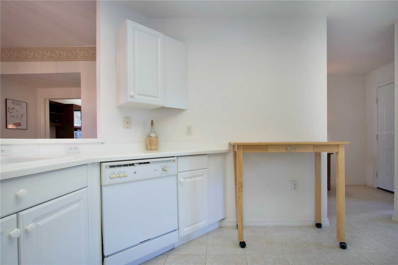 5300 Hyland Hills Avenue, Unit U2016, Sarasota, FL 34241 Photo