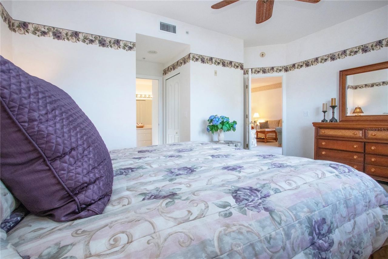 5300 Hyland Hills Avenue, Unit U2016, Sarasota, FL 34241 Photo