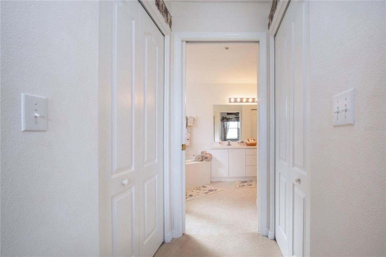 5300 Hyland Hills Avenue, Unit U2016, Sarasota, FL 34241 Photo