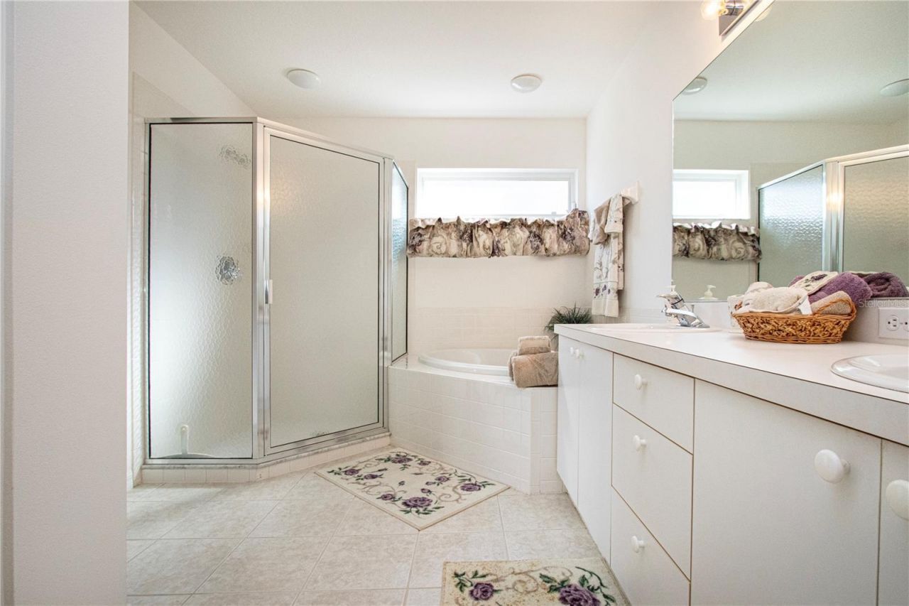 5300 Hyland Hills Avenue, Unit U2016, Sarasota, FL 34241 Photo