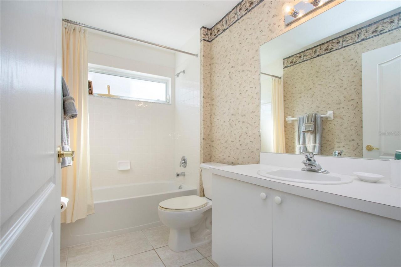 5300 Hyland Hills Avenue, Unit U2016, Sarasota, FL 34241 Photo