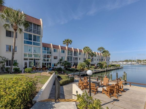 230 SANTA MARIA STREET, Unit 330, VENICE, FL 34285