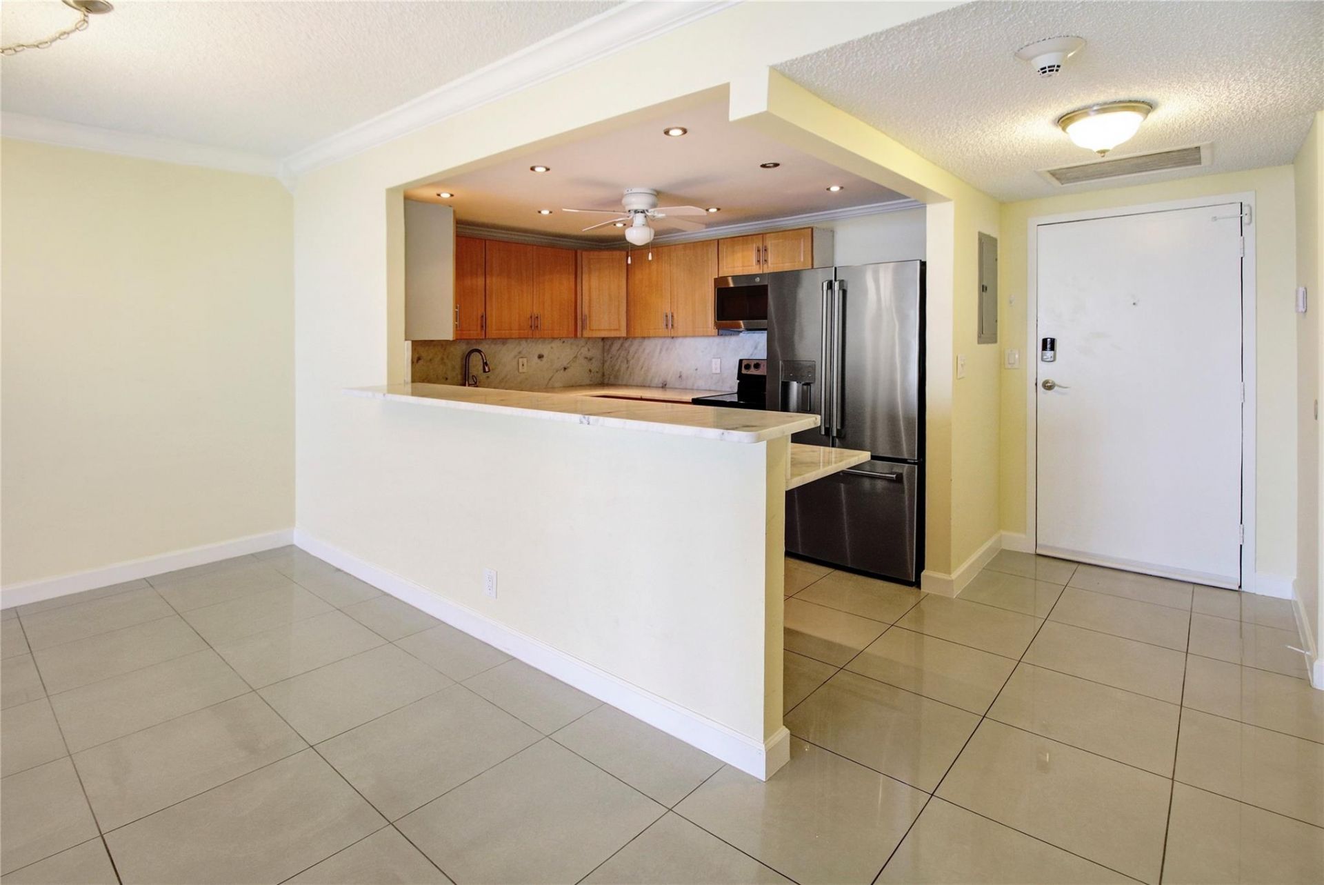 2500 Parkview Drive, Unit 1710, Hallandale Beach, FL 33009 Photo