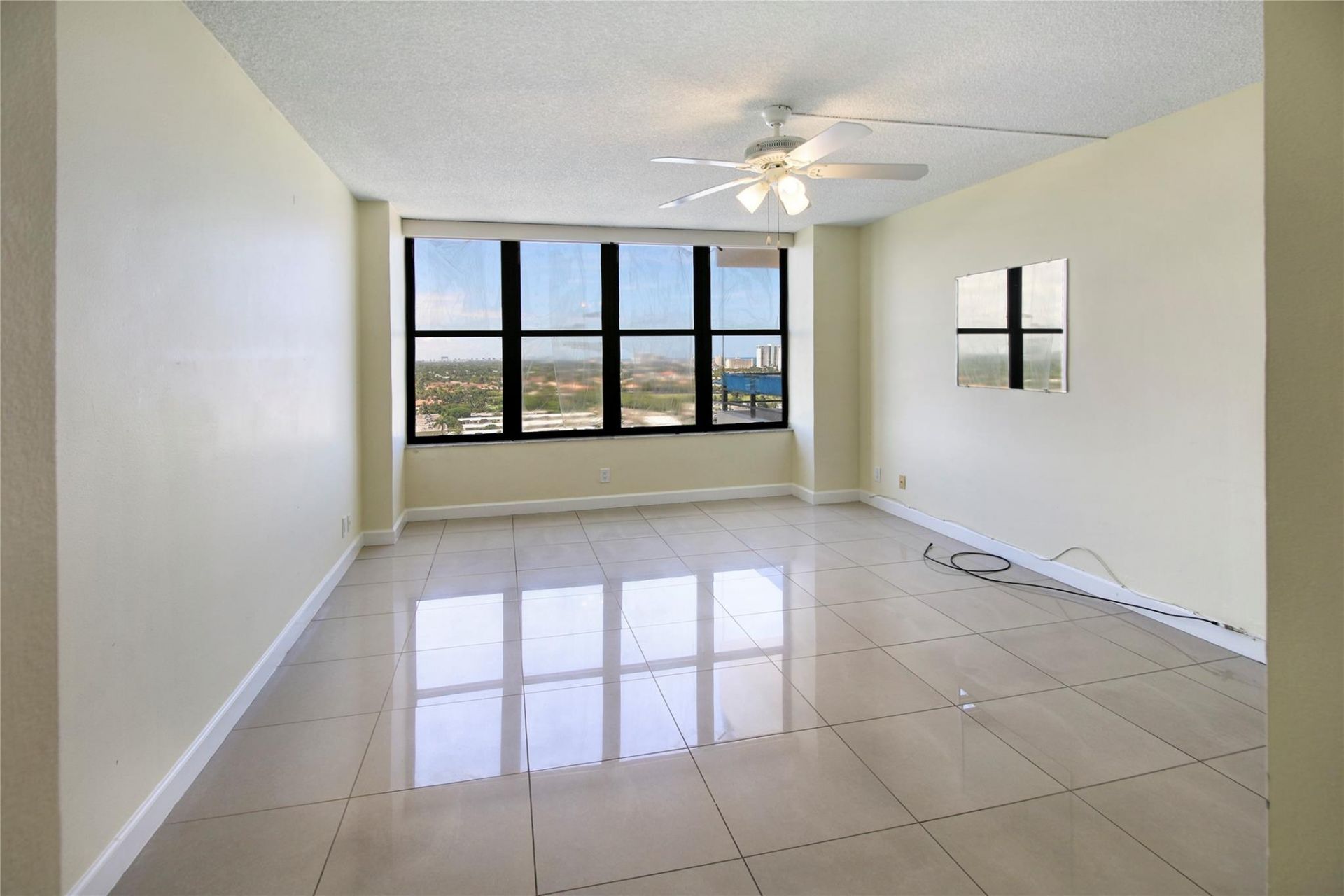 2500 Parkview Drive, Unit 1710, Hallandale Beach, FL 33009 Photo