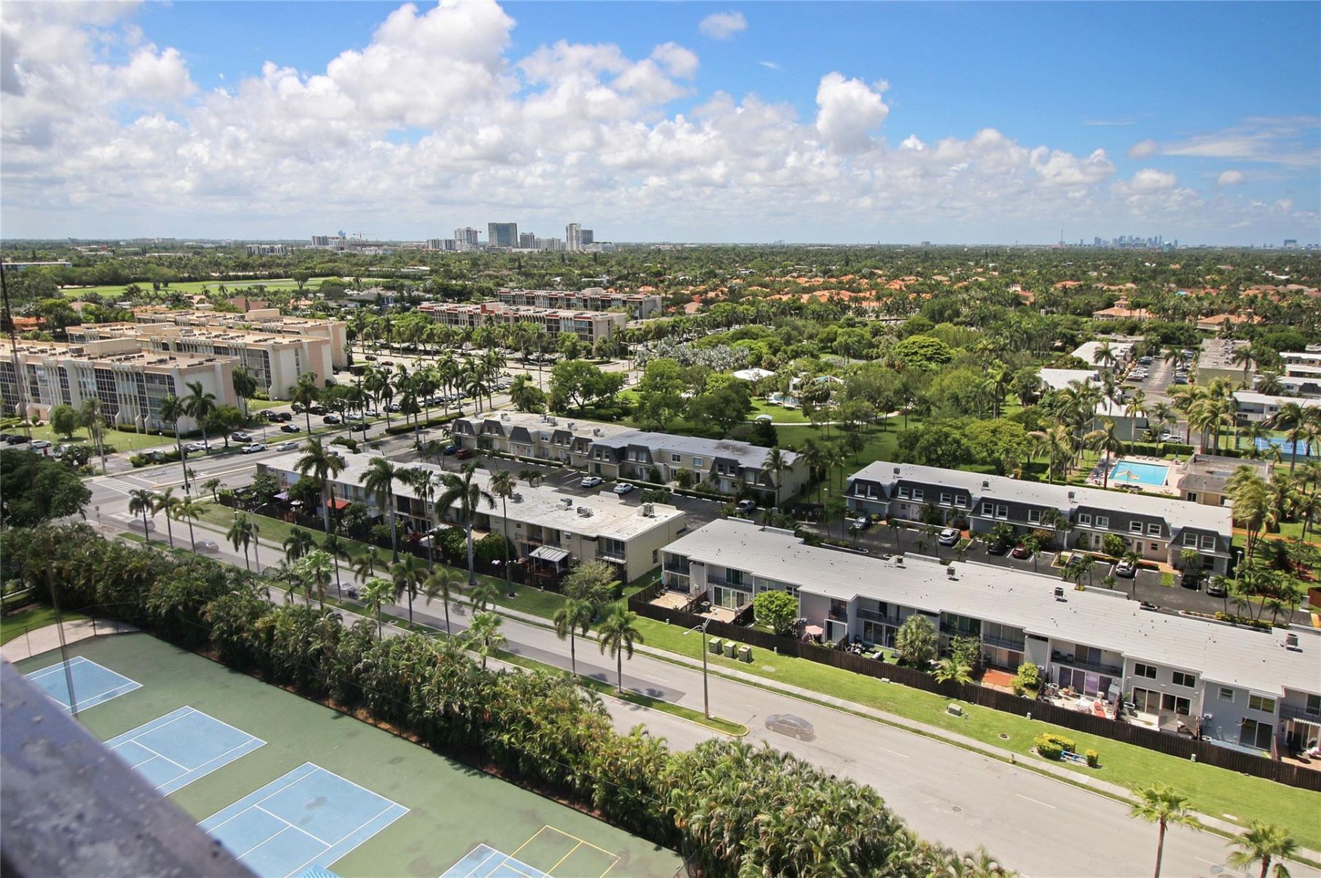 2500 Parkview Drive, Unit 1710, Hallandale Beach, FL 33009 Photo