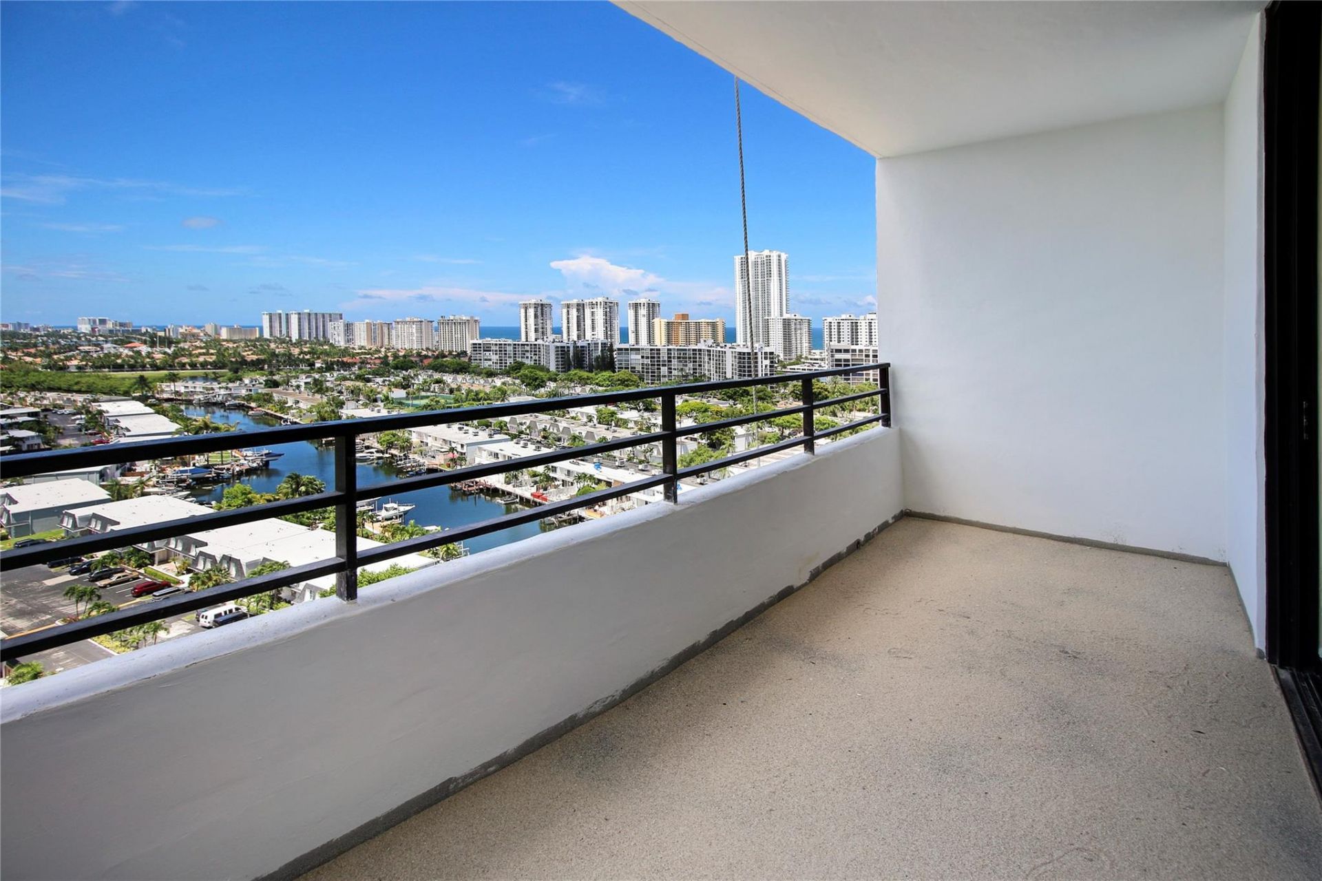 2500 Parkview Drive, Unit 1710, Hallandale Beach, FL 33009 Photo