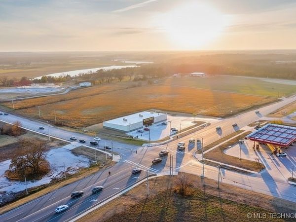 2925 E Holly Road, Claremore, OK 74019