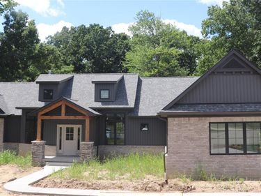 7877 Donegal Court, Tyrone Township, Mi 48430