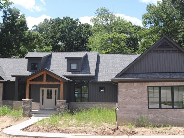 7877 Donegal Court, Tyrone Township, Mi 48430