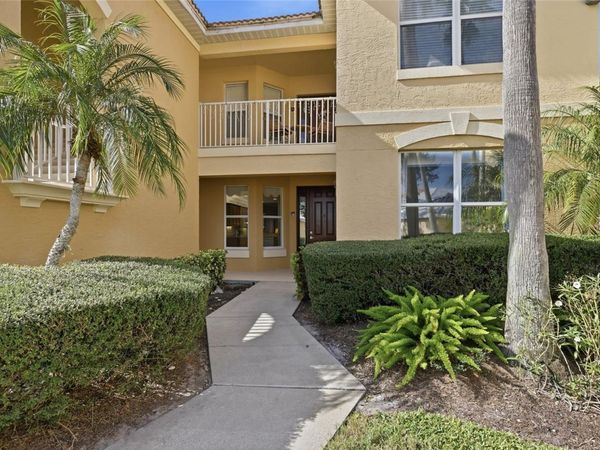 8422 WETHERSFIELD RUN, Unit 104, LAKEWOOD RANCH, FL 34202