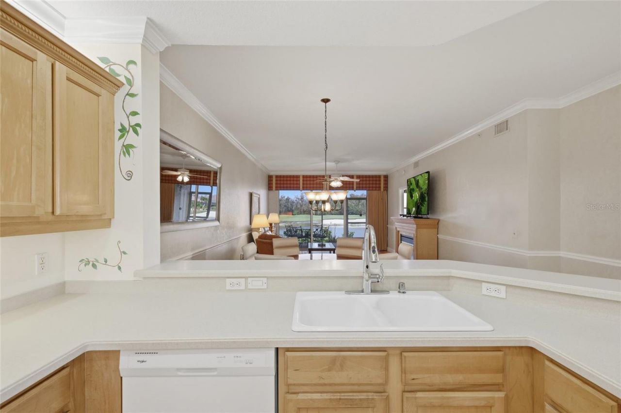 8422 Wethersfield Run, Unit 104, Lakewood Ranch, FL 34202 Photo