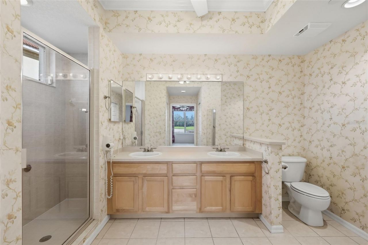 8422 Wethersfield Run, Unit 104, Lakewood Ranch, FL 34202 Photo