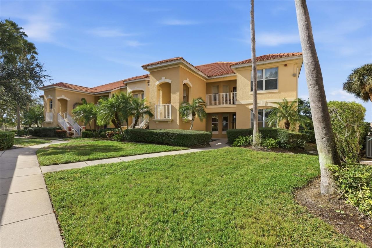 8422 Wethersfield Run, Unit 104, Lakewood Ranch, FL 34202 Photo