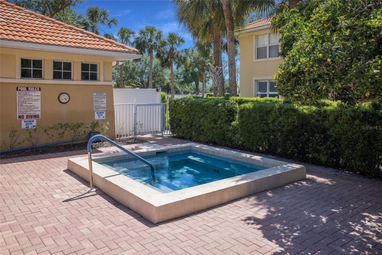 8422 Wethersfield Run, Unit 104, Lakewood Ranch, FL 34202 Photo