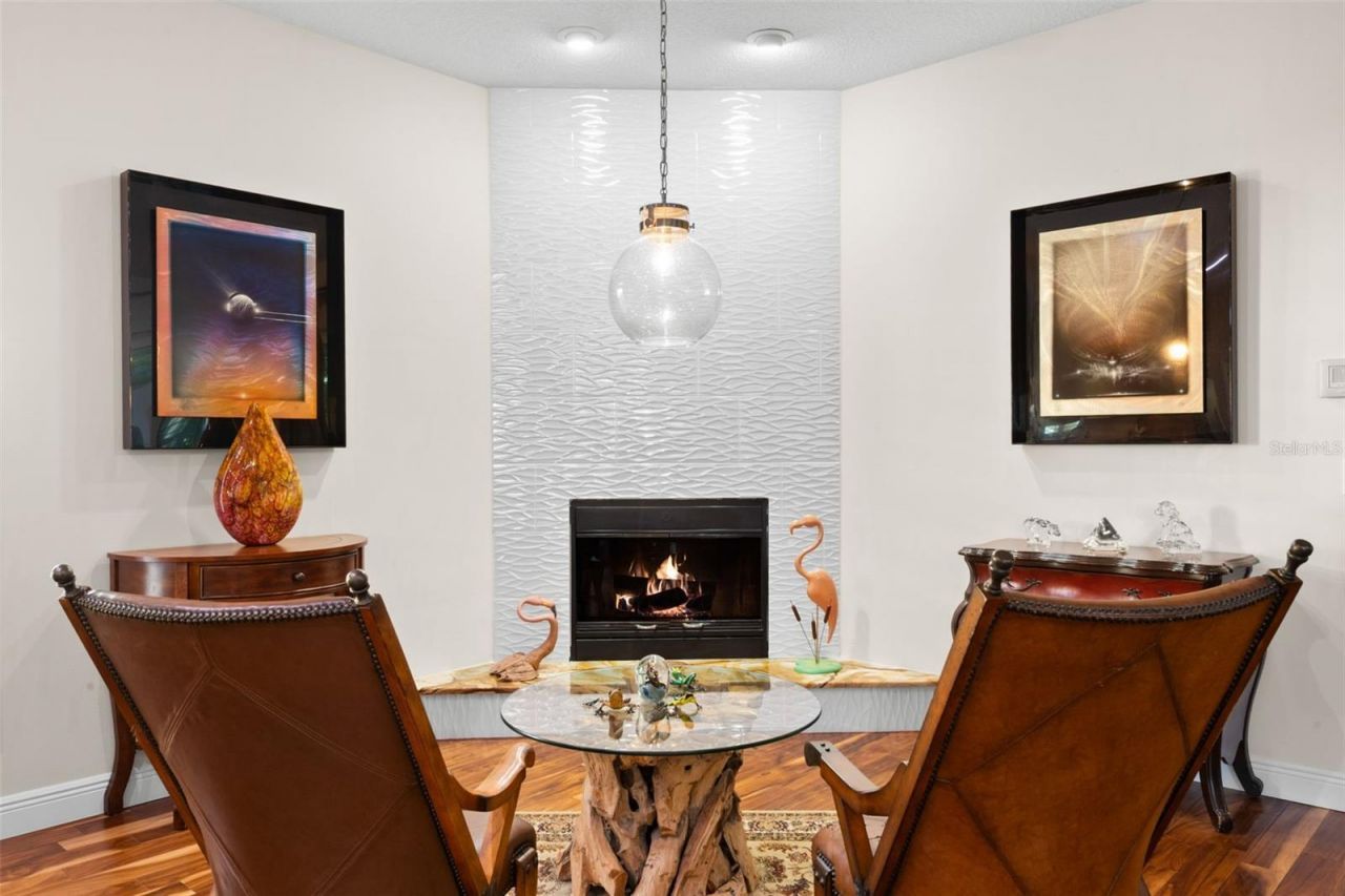 3045 Crest Drive, Clearwater, FL 33759 Photo