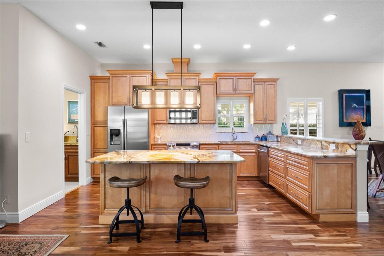 3045 Crest Drive, Clearwater, FL 33759 Photo