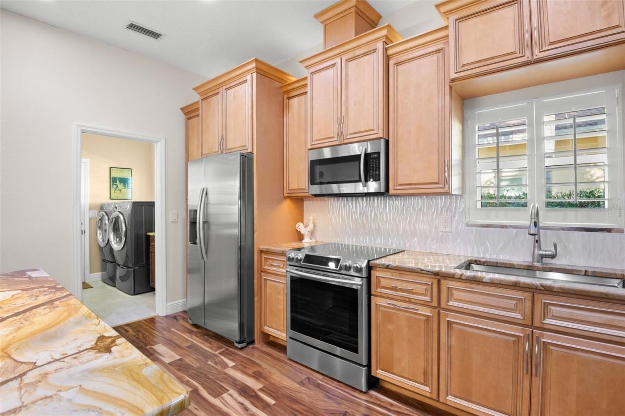 3045 Crest Drive, Clearwater, FL 33759 Photo