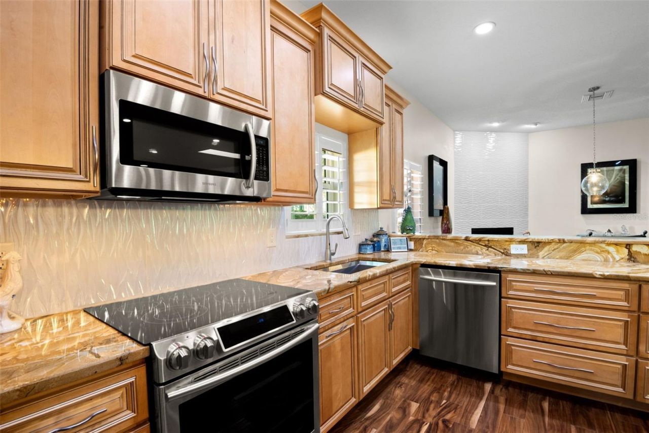 3045 Crest Drive, Clearwater, FL 33759 Photo