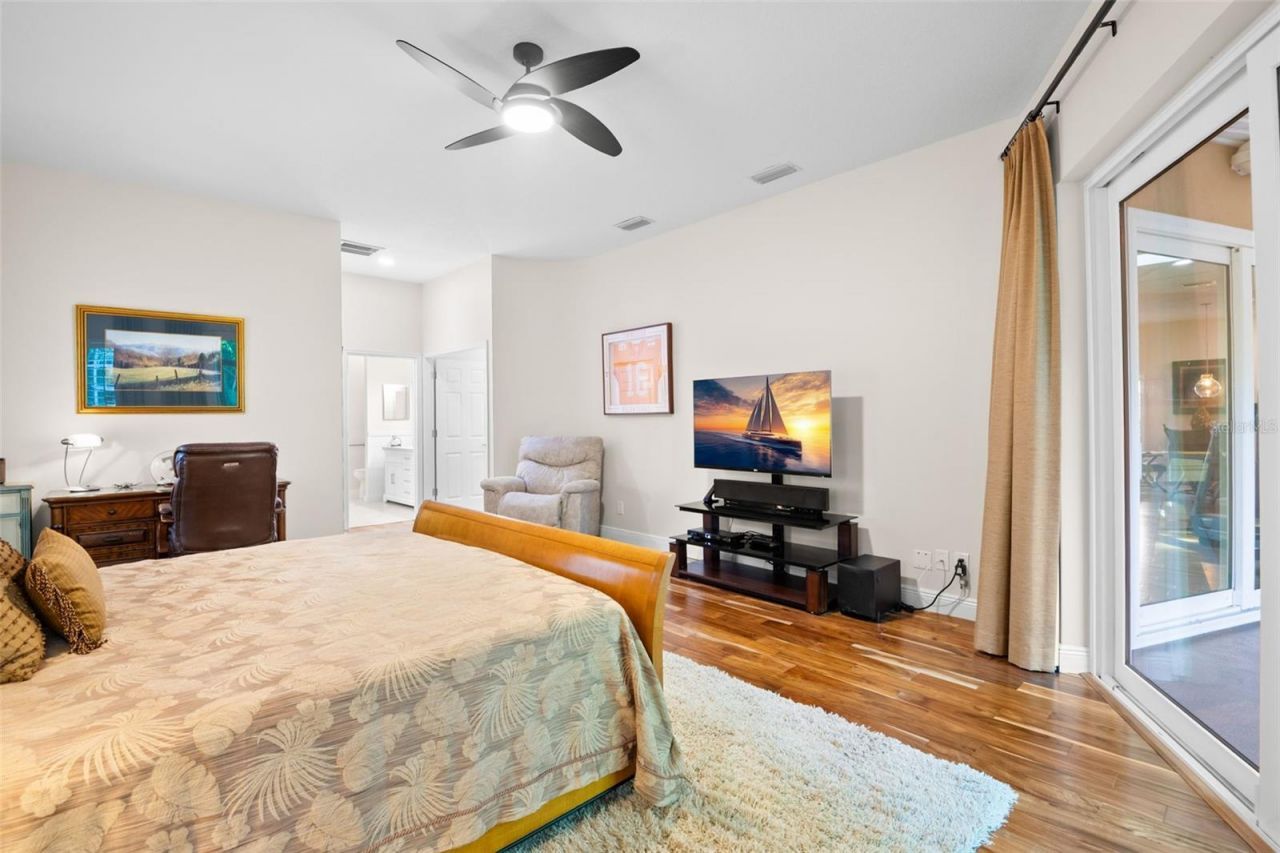 3045 Crest Drive, Clearwater, FL 33759 Photo