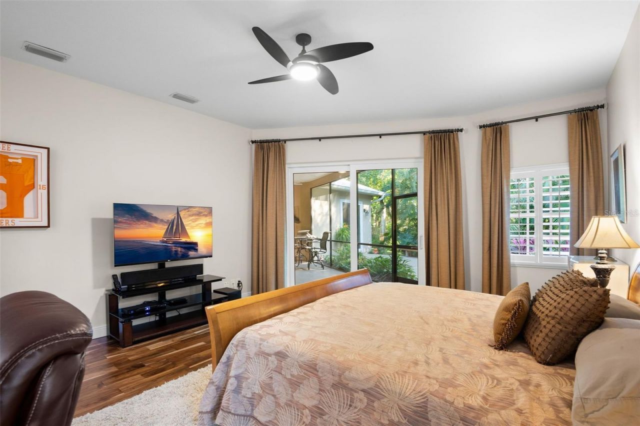 3045 Crest Drive, Clearwater, FL 33759 Photo