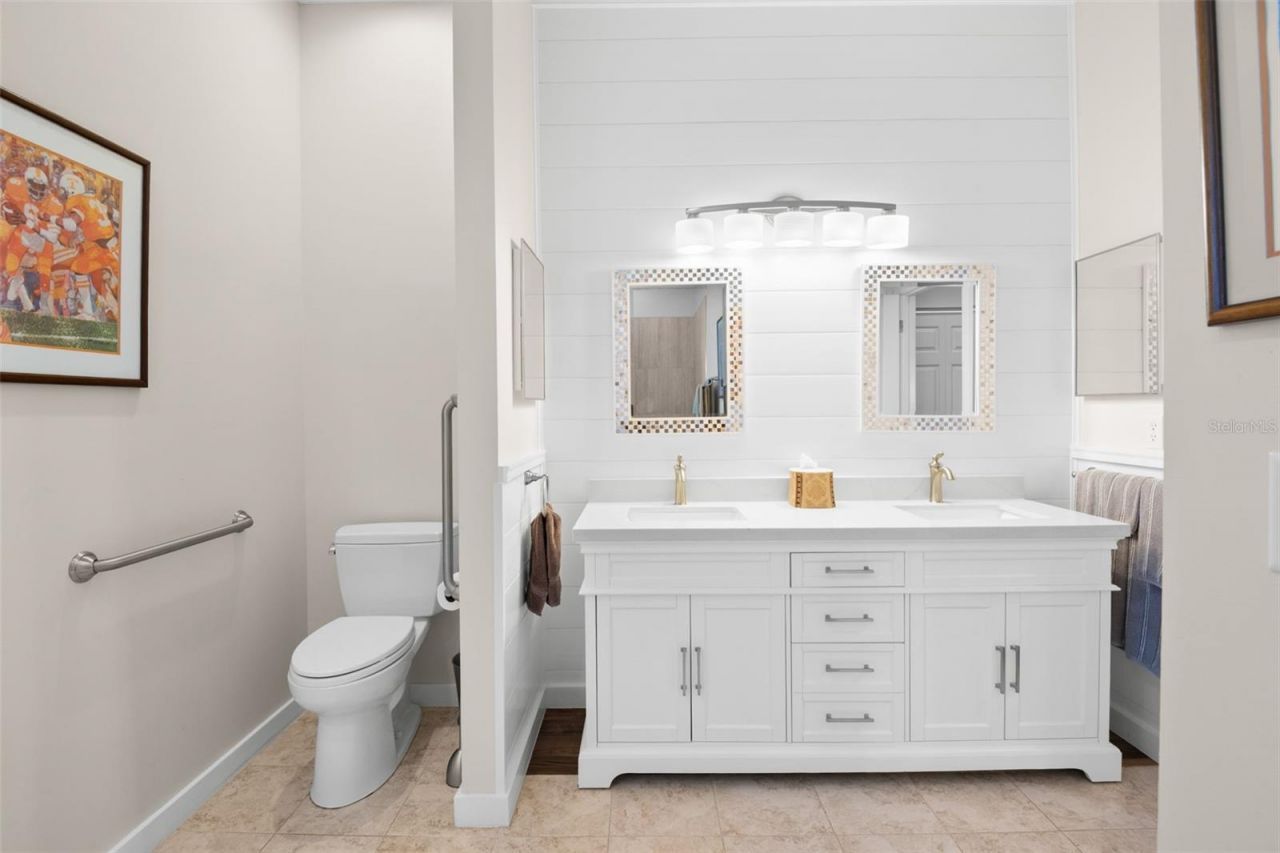 3045 Crest Drive, Clearwater, FL 33759 Photo