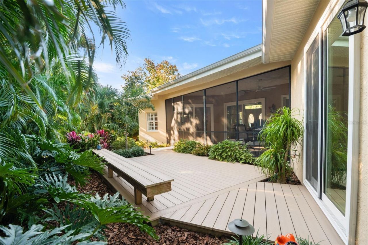 3045 Crest Drive, Clearwater, FL 33759 Photo