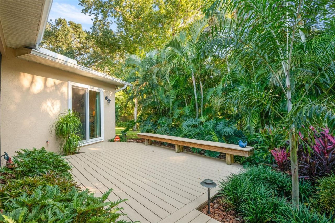 3045 Crest Drive, Clearwater, FL 33759 Photo