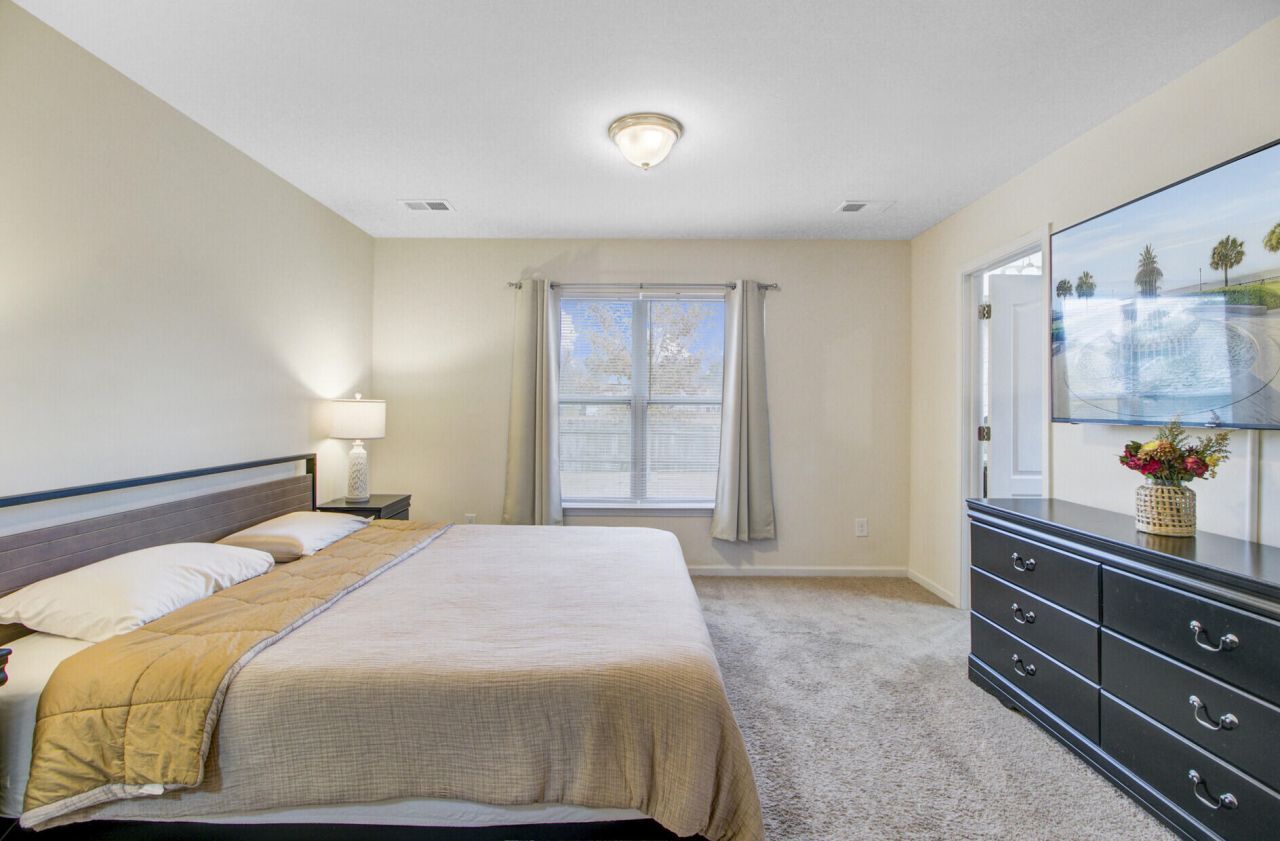 107 Brittondale Road Photo 12