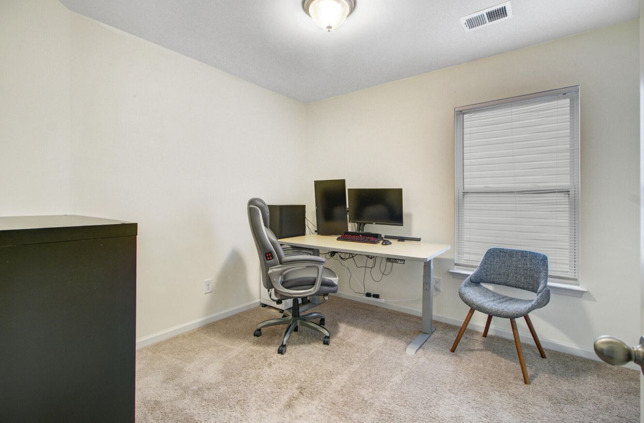 107 Brittondale Road Photo 17