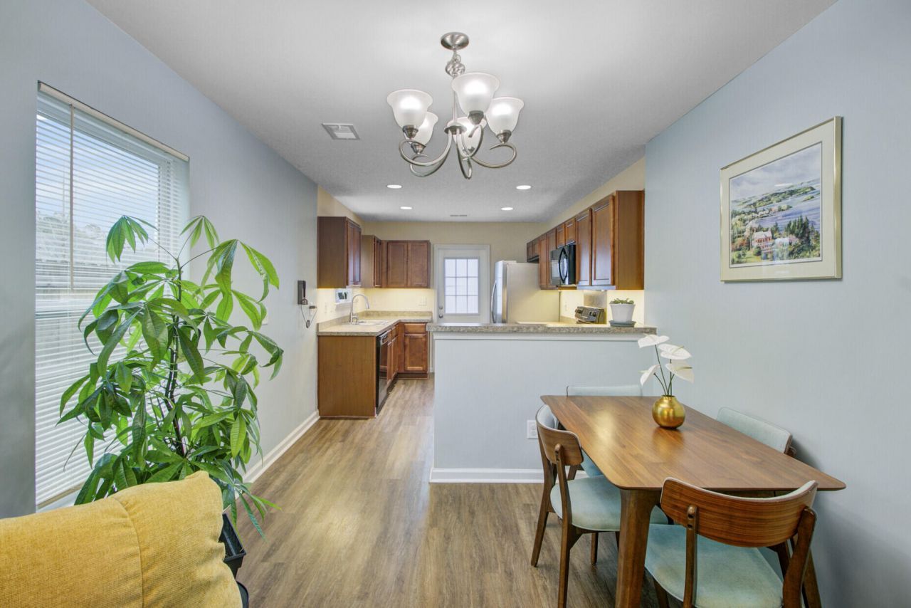 107 Brittondale Road Photo 9