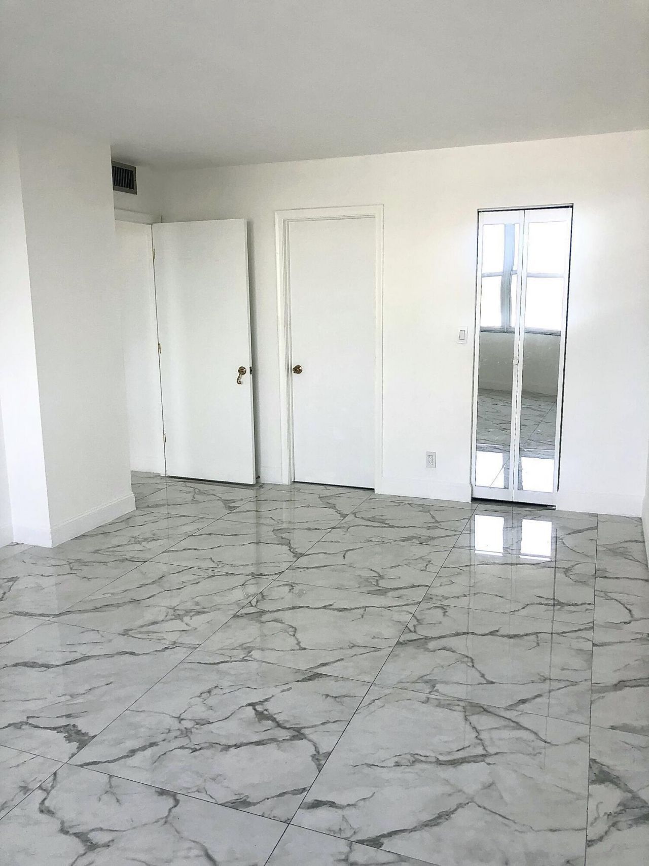 101 Briny Avenue, Unit 401, Pompano Beach, FL 33062 Photo