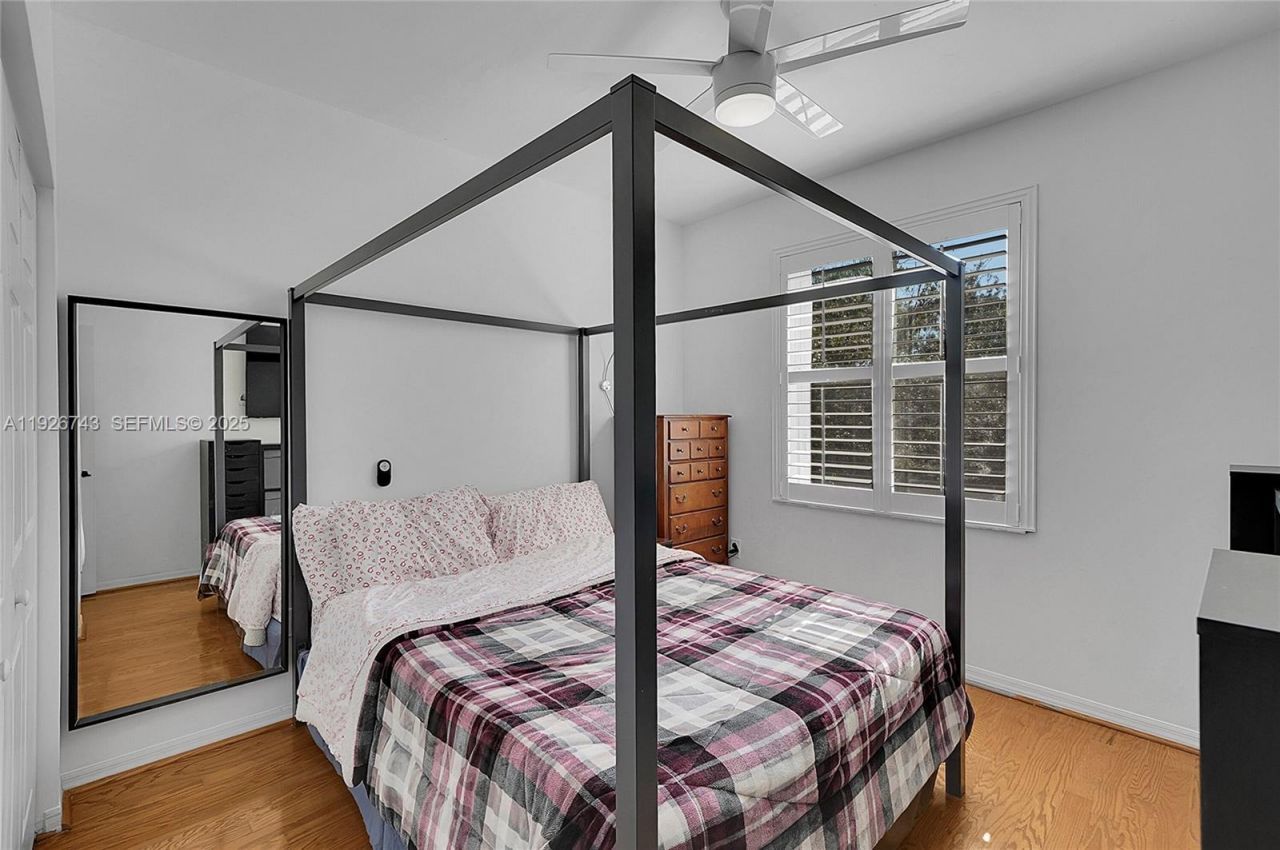 1135 Satinleaf St, Hollywood, FL 33019 Photo