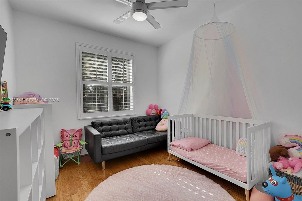 1135 Satinleaf St, Hollywood, FL 33019 Photo