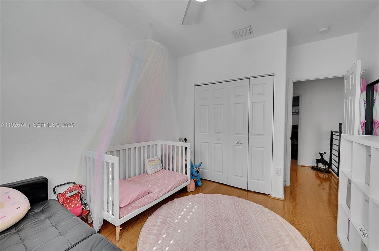 1135 Satinleaf St, Hollywood, FL 33019 Photo