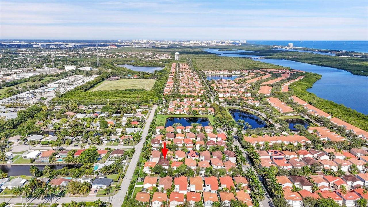 1135 Satinleaf St, Hollywood, FL 33019 Photo