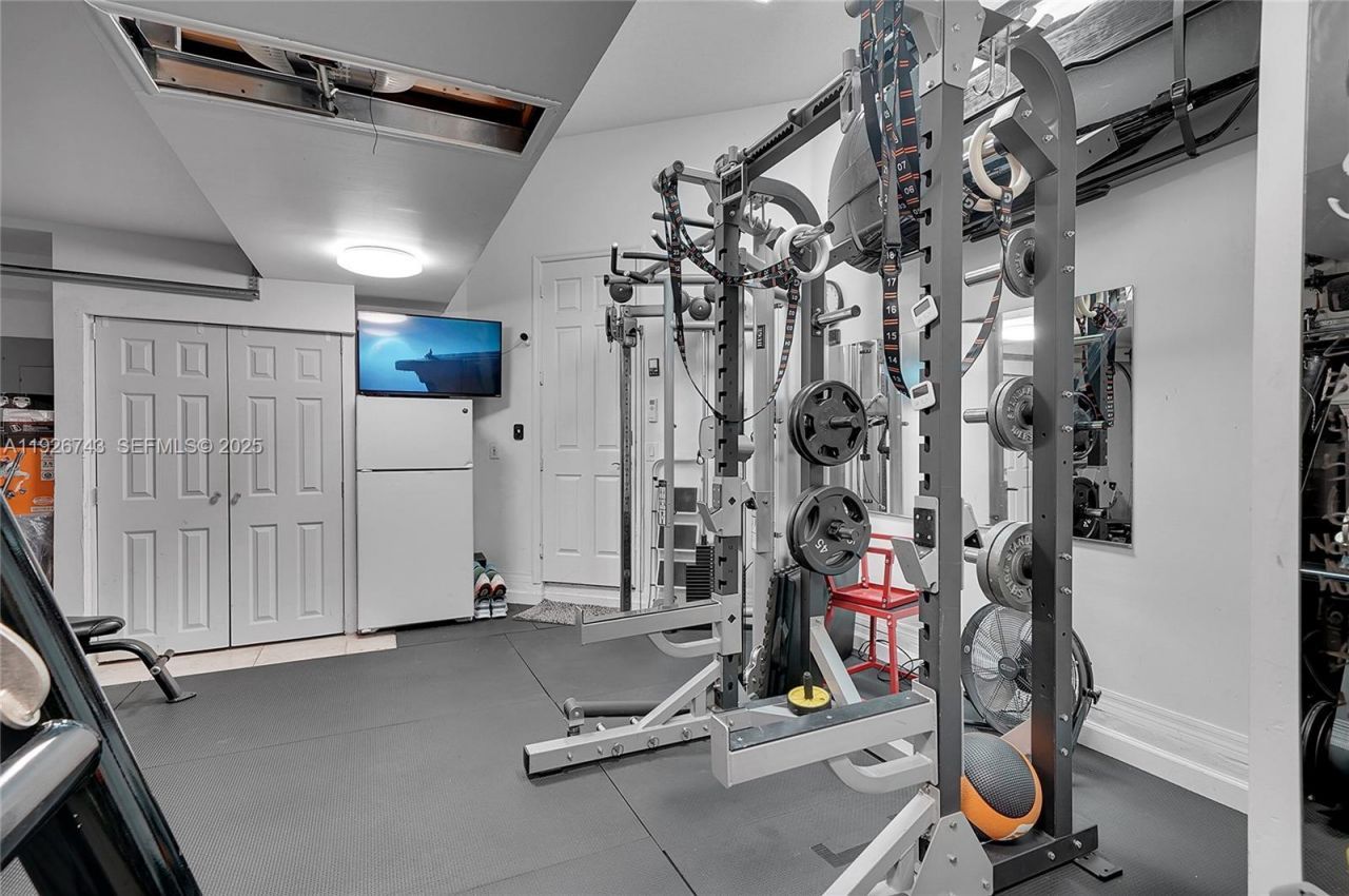 1135 Satinleaf St, Hollywood, FL 33019 Photo