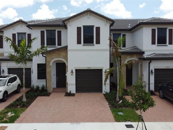 11125 W 33rd Ct, Hialeah, FL 33018