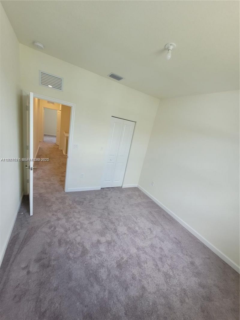 11125 W 33rd Ct, Hialeah, FL 33018 Photo