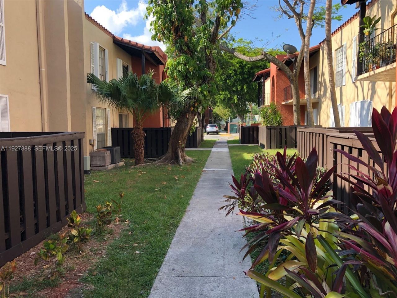 10744 N Kendall Dr, Unit M-16, Miami, FL 33176 Photo