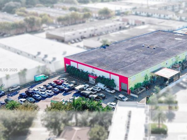 290 W 78th Rd, Hialeah, FL 33014