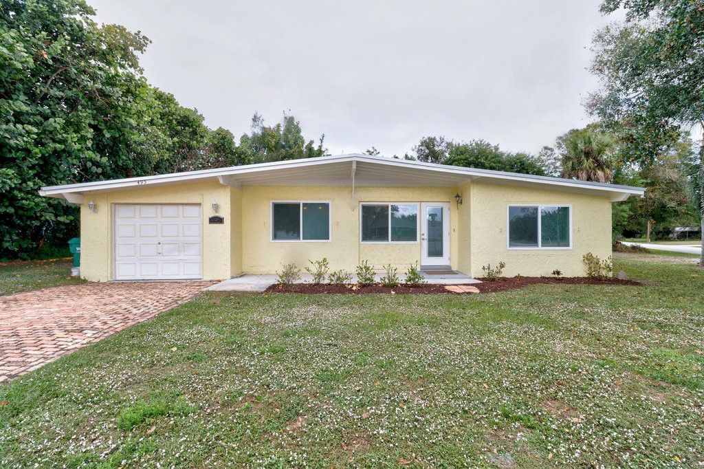 495 Easy Street, Sebastian, FL 32958 Photo
