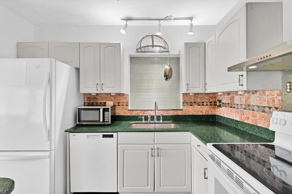 495 Easy Street, Sebastian, FL 32958 Photo