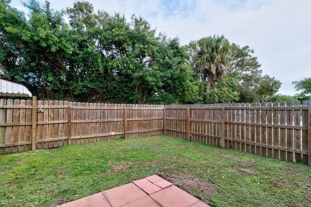 495 Easy Street, Sebastian, FL 32958 Photo