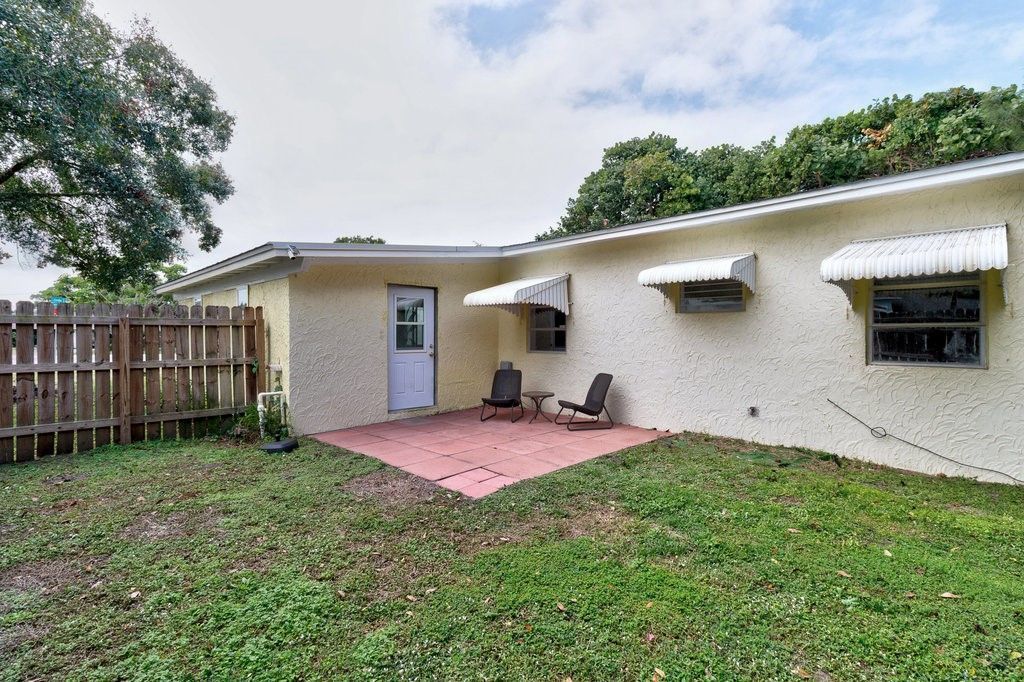 495 Easy Street, Sebastian, FL 32958 Photo
