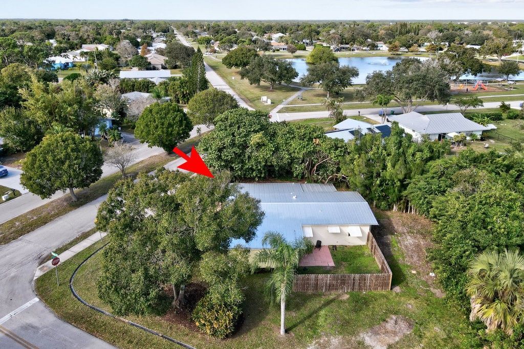 495 Easy Street, Sebastian, FL 32958 Photo