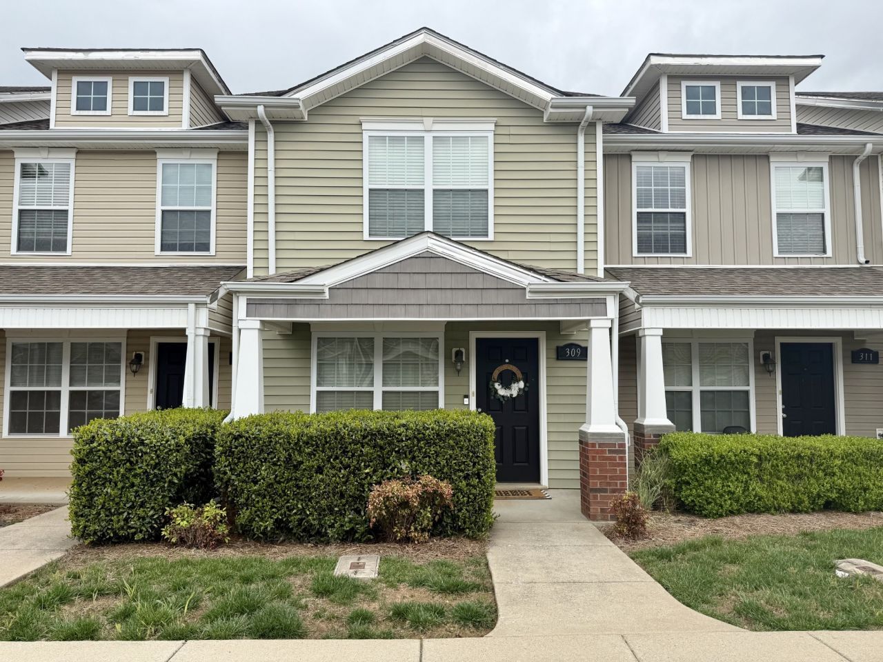 309 Sam Houston Cir Clarksville, TN 37040